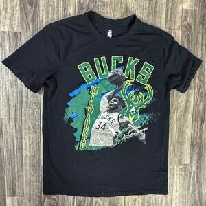 Giannis Antetokounmpo Milwaukee Bucks NBA T-Shirt Black Small Basketball Tee